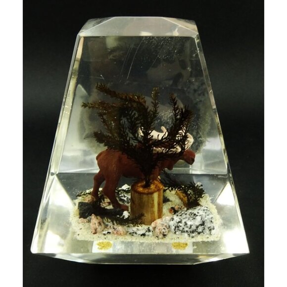 Vintage Canadian Lucite Prism Paperweight Diorama Moose Wildlife Scene - Picture 2 of 10